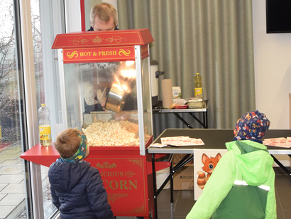 Bildergalerie Popcorn und Kinder